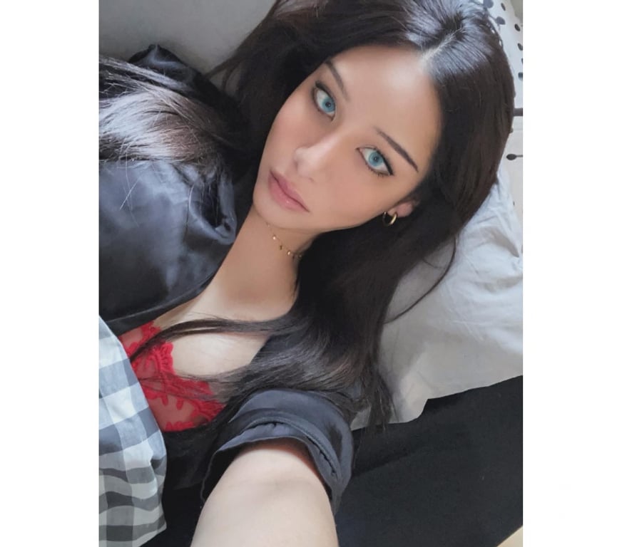 Escorts East London Stratford - DLR Station - East London - Photos for Thai model Excellent Emily