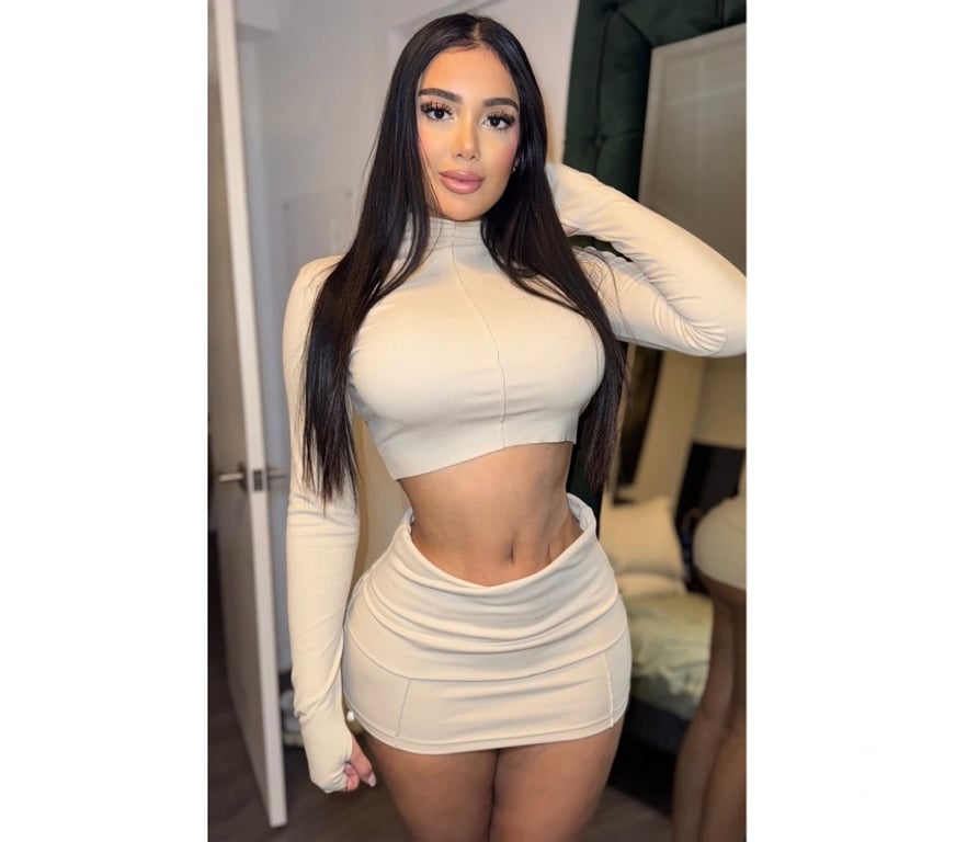 Escorts Buckinghamshire Milton Keynes - Photos for 🔥FEW DAYS🔥BRAZILIAN CURVY PARTY🔞😈GENUINE