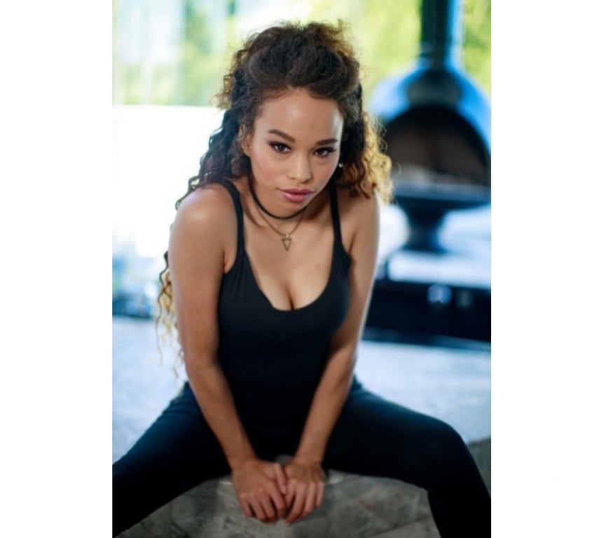 Escorts Fife Dunfermline - Fife - Photos for Chloe 💋💄 sweet as honey and fiery as Fire