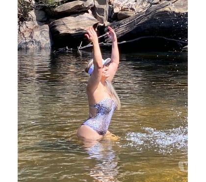  Escorts Addlestone Runnymede - Photos for PROFFESSIONAL MASSAGE