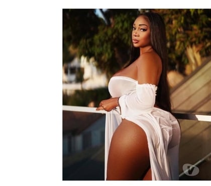 Escorts Bolton City Centre Bolton - Photos for 💄REAL SSXY CURBY PARTY GIRL🥂🔝🔝FUL SERVICES