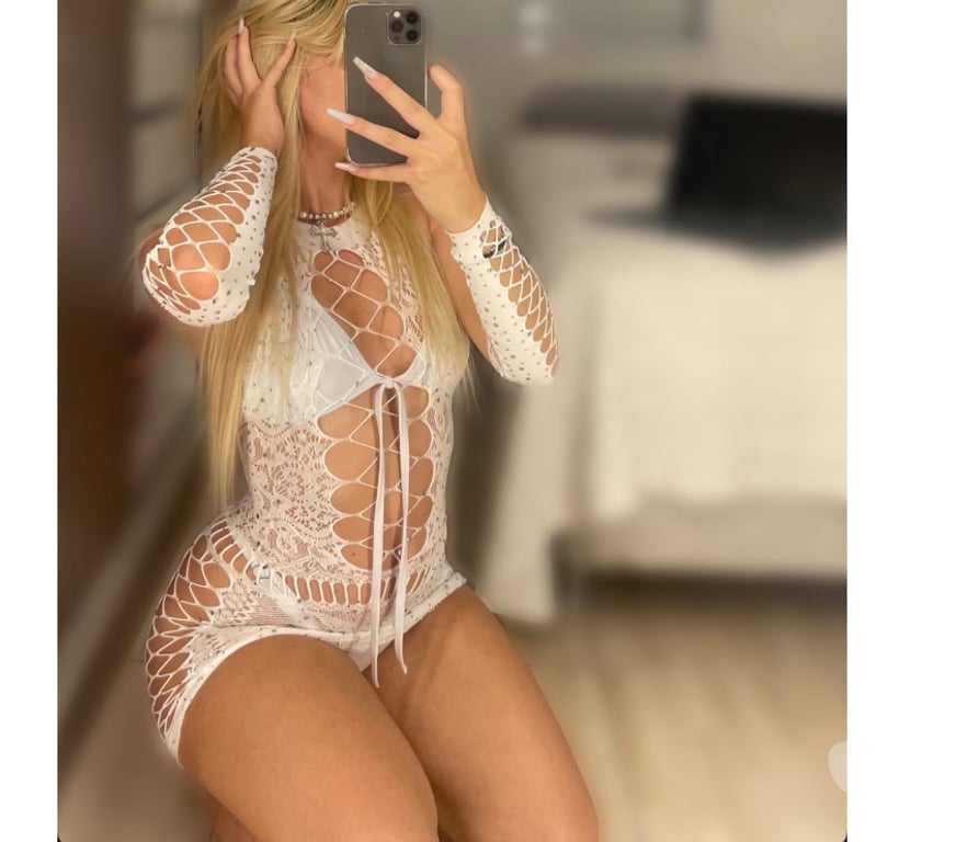 Escorts Surrey Woking - Photos for BEAUTY GIRL✨ A PEPPER🌶️PARTY GIRL🥳