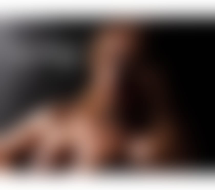 Escorts Edinburgh Craigentinny - Edinburgh - Photos for 100% CAROLINNEonline THE PERFECT TOUCH REIKI & MASSAGE +25