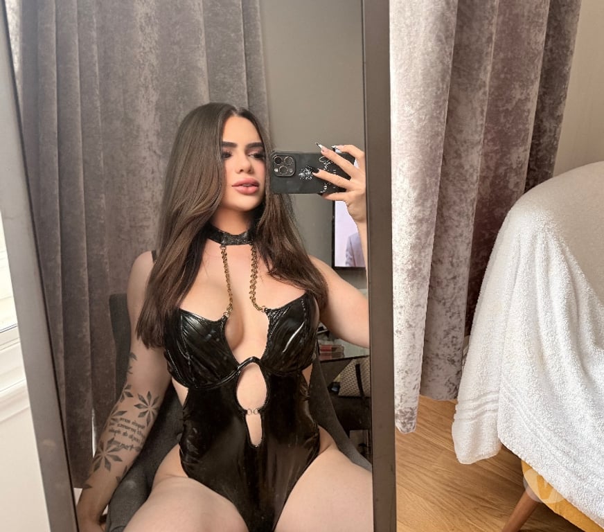 Trans Escorts Buckinghamshire Milton Keynes - Photos for Sexy Trans Larissa in Town