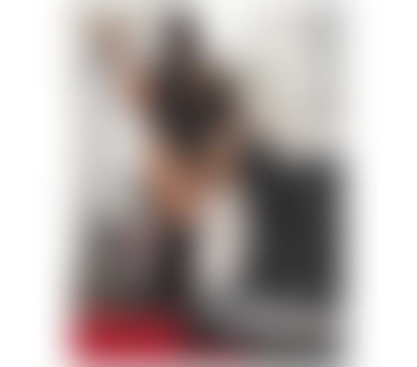 TS Letícia Queen in Black Domination