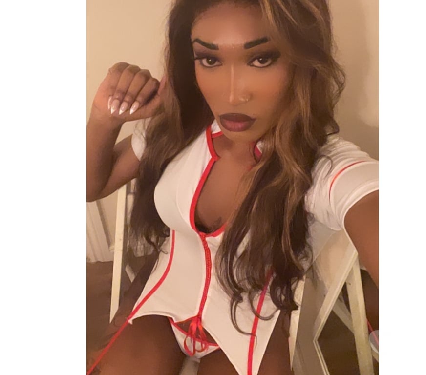 Trans Escorts Slough Slough Town Centre - Slough - Photos for 8 inches in slough (November 14th - November 17th)