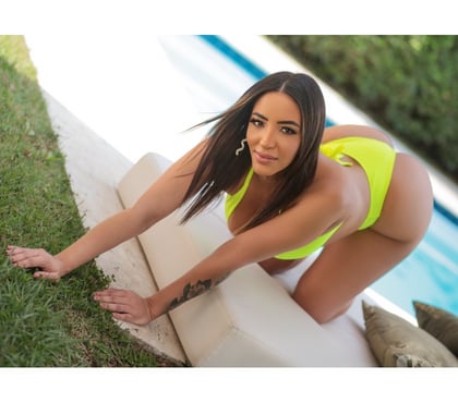 Escorts Canary Wharf East London - Photos for NEW GIRL 🔥 AVAILABLE ❤️