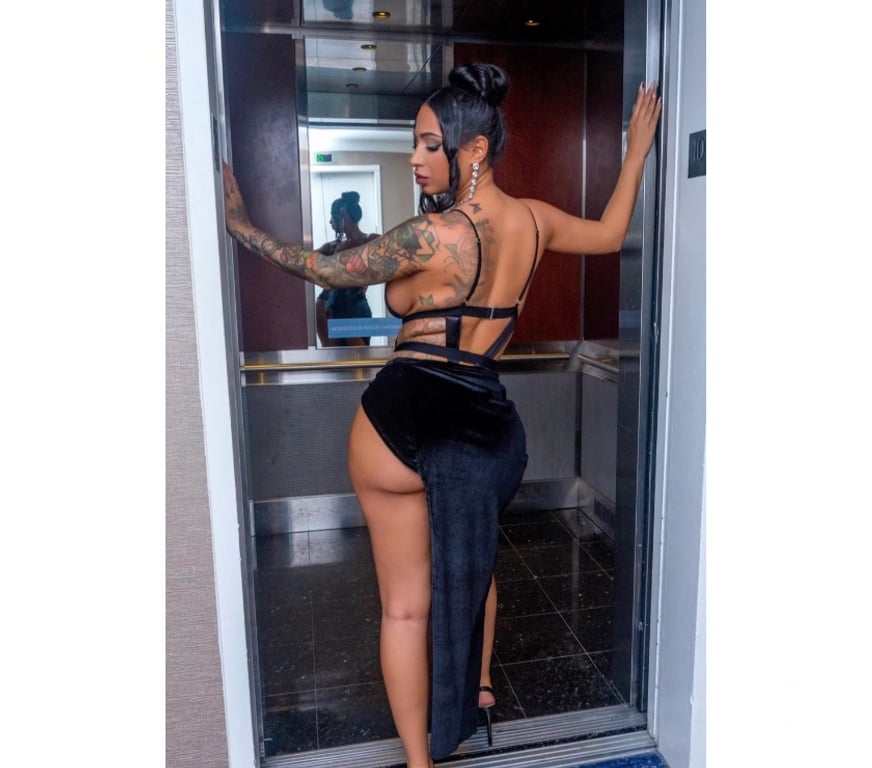 Escorts East London Canary Wharf - East London - Photos for Big🍑🔝🍌👅🥂🎉🍾Mature💣