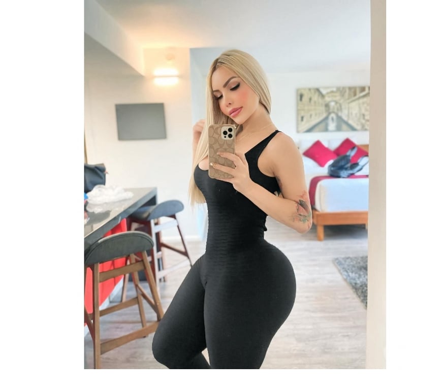 Trans Escorts North West London Harrow - Photos for Latina girl partying tonight