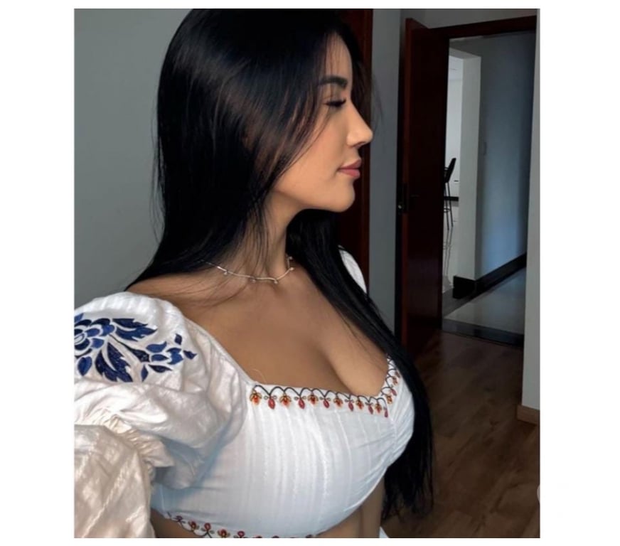 Escorts West London Hillingdon - Photos for 🇧🇷🍑Cássia big Boobs big Ass🍑🇧🇷