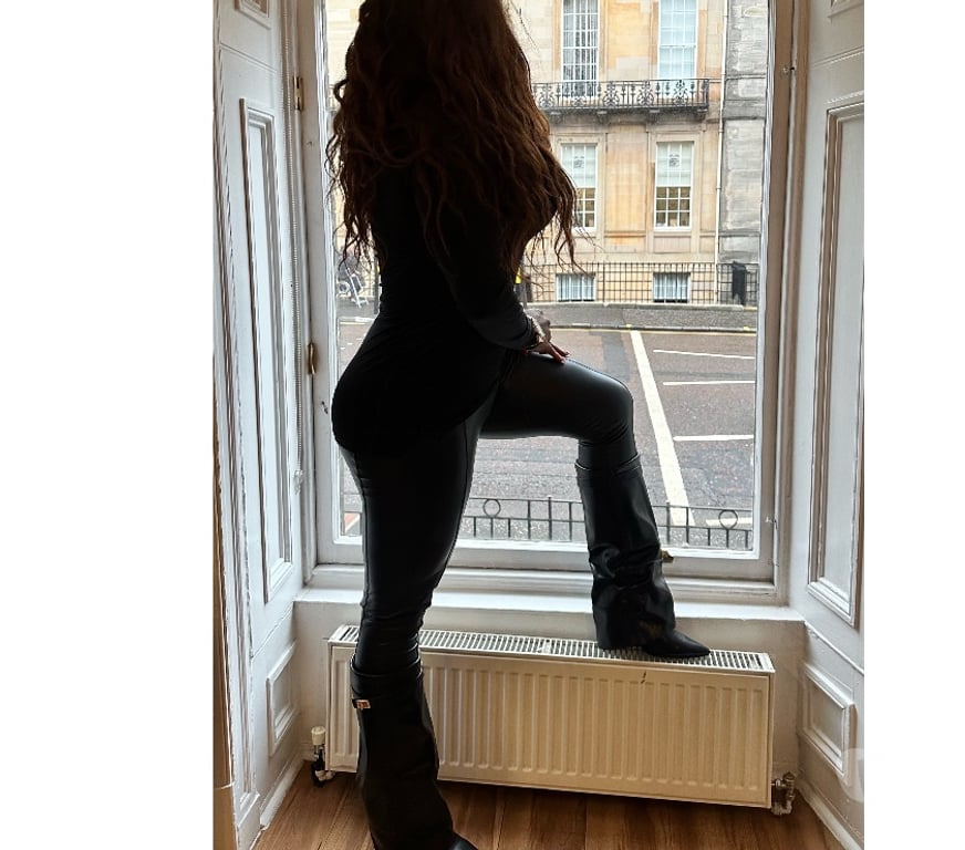 Trans Escorts Edinburgh Edinburgh - Edinburgh - Photos for EBONY TS BACK IN TOWN!!! NAUGHTY JULIA!!