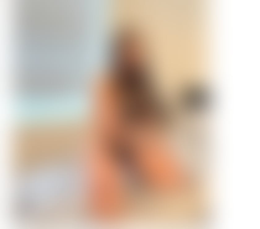 Escorts Hampshire Southampton - Photos for Emma huge natural boobs 40c outcalls real few days here xx