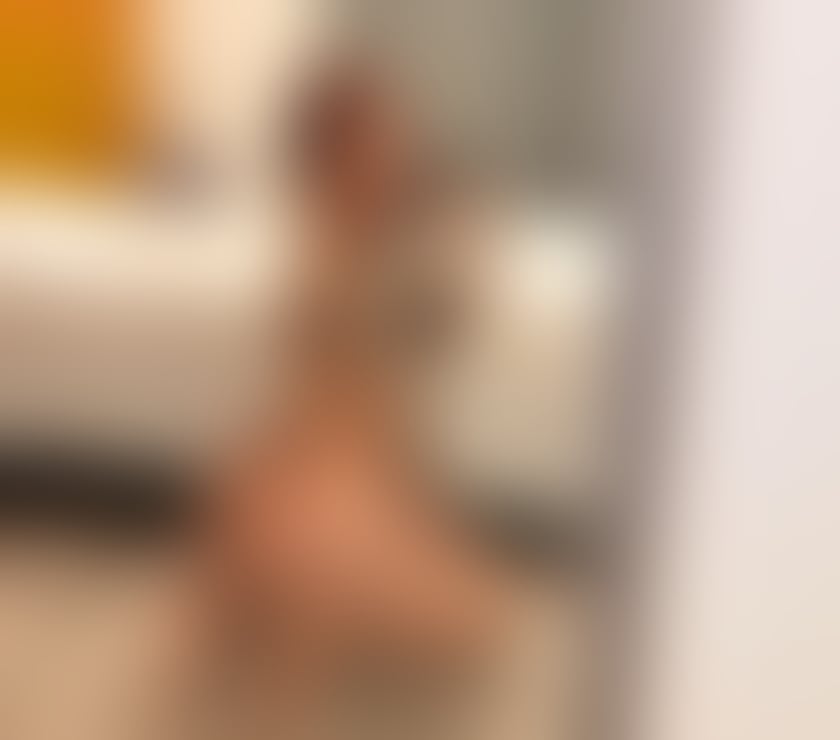 Escorts South West London Fulham Broadway - South West London - Photos for ❤️‍🔥✨ RUBY RED HOT CHARM ✨❤️‍🔥