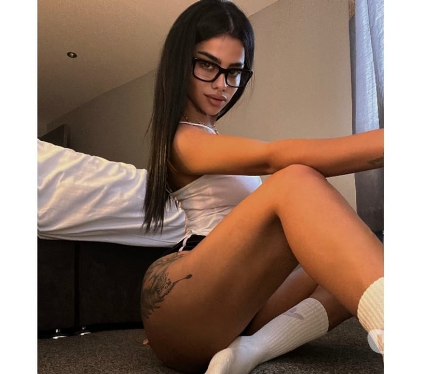 Escorts West Midlands Dudley - Photos for 🍫sweet party girls🥂