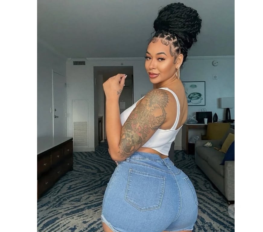 Escorts East London Dalston - East London - Photos for Pretty😍curvy latina escort❤️