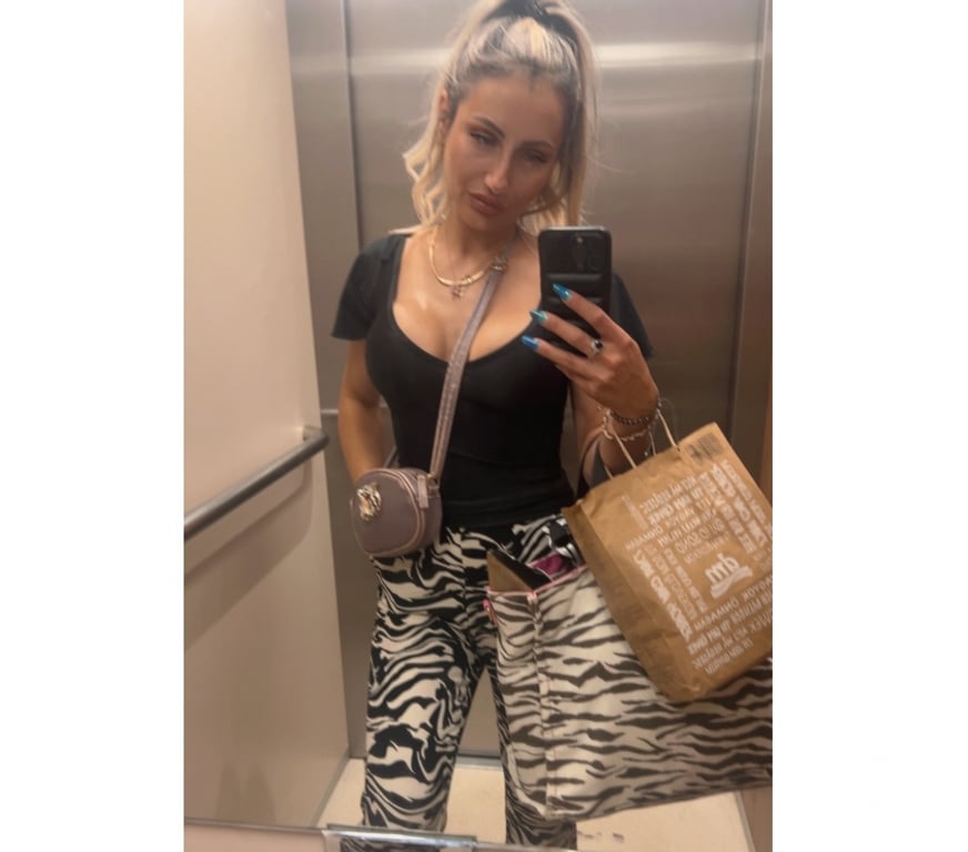 Adult Entertainment Lancashire Blackburn with Darwen - Photos for Hi, I am Sabrina