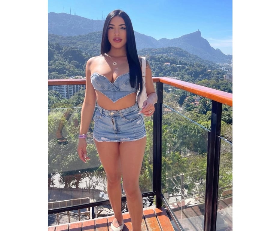 Escorts West London Hounslow - Photos for Bruna Brazilian🇧🇷big boobs big ass 🇧🇷