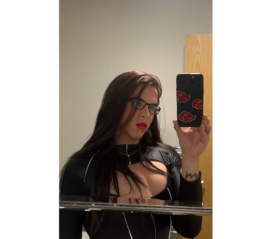  Gay massage Greater Manchester Salford - Photos for Dominatrix Naught Big Ts Like Parties