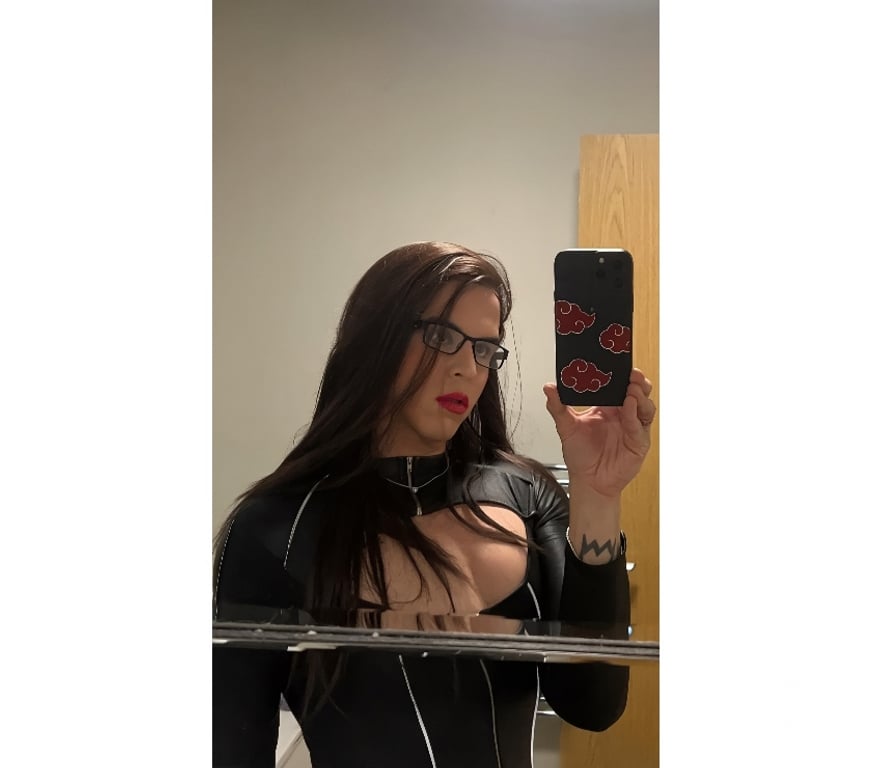 Trans Escorts Greater Manchester Salford - Photos for Latina Hot Dominatrix Part y