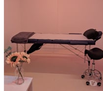 Asian Massage Therapist