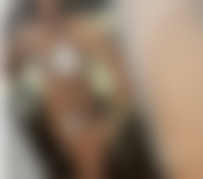 Escorts Norfolk King's Lynn and West Norfolk - Photos for Sammi independent English escort offering pure escapism