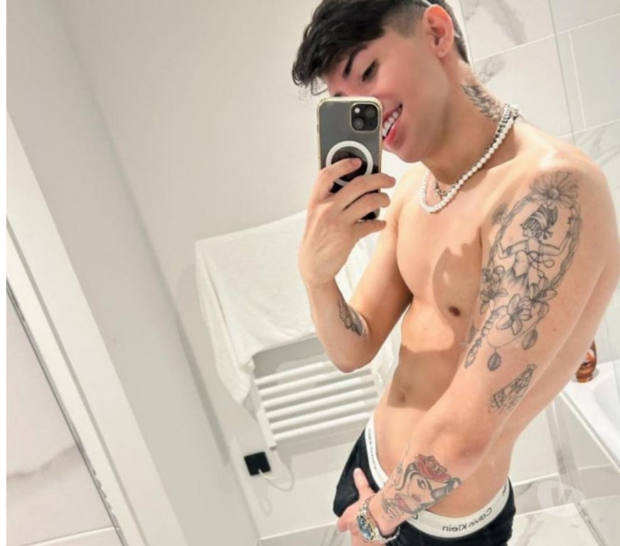  Gay massage West London Paddington (H&C Line) Station - West London - Photos for Brazilian hot boy ( Send me a message on WhatsApp)