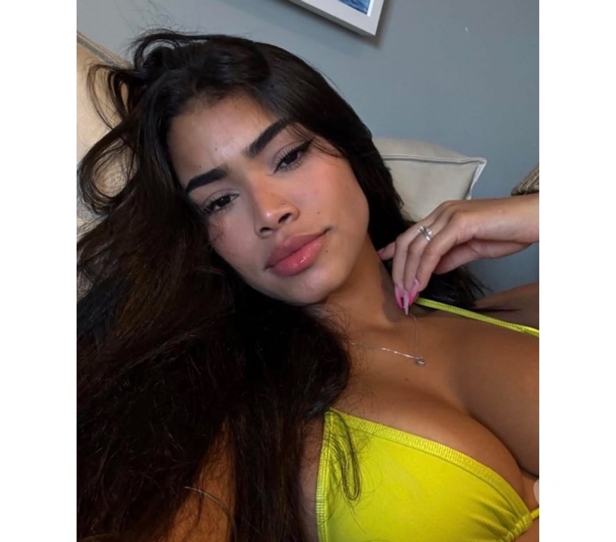 Escorts West Yorkshire Leeds - Photos for Sarah Brazilian girl ✨