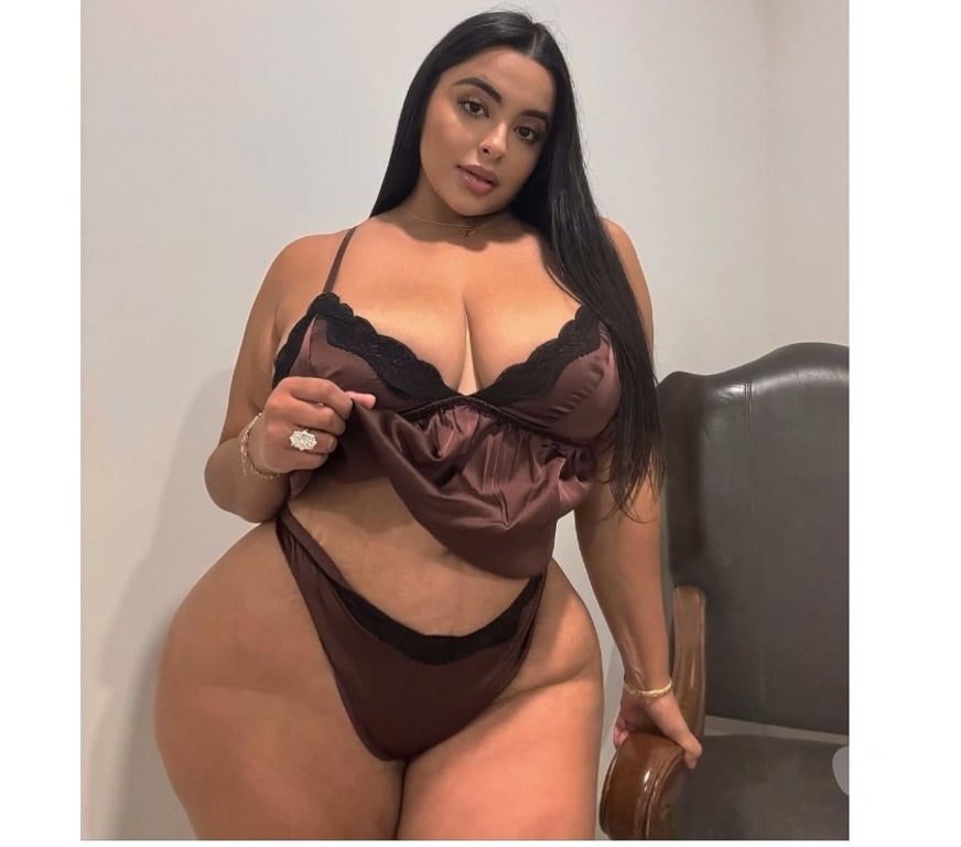 Escorts Kent Medway - Kent - Photos for your flirty tropical girl🍓🍍🍉🍇🍎🥥