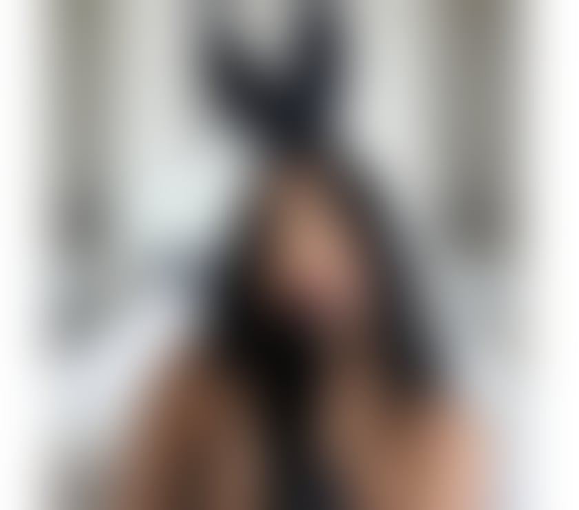 Trans Escorts West London Hillingdon - Photos for Feminine Juicy Smooth Model TRANS With Hard TOY