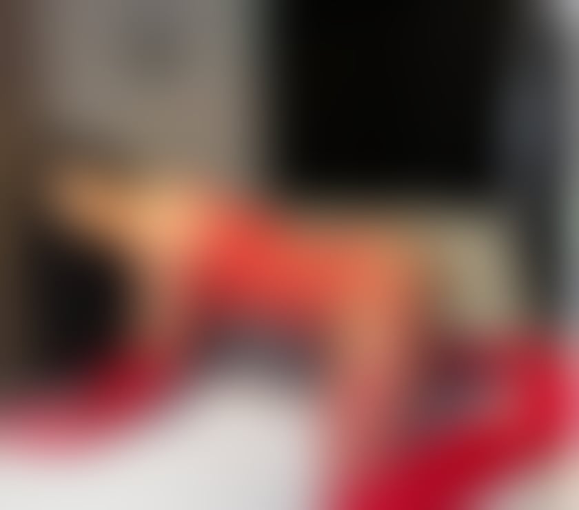 Trans Escorts West London Hillingdon - Photos for Feminine Juicy Smooth Model TRANS With Hard TOY