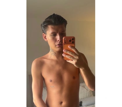 Gay Escorts Burnley Town Centre Burnley - Photos for 22 y o tanned and slim