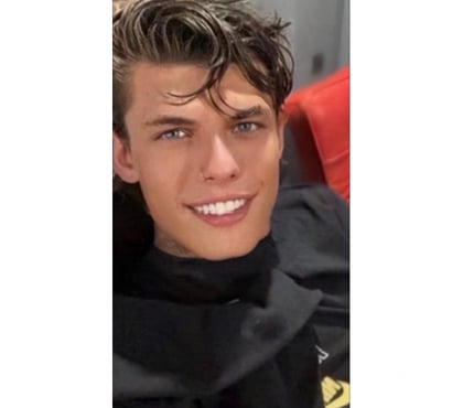 Gay Escorts Burnley Town Centre Burnley - Photos for Tanned fun lad here