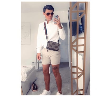 Gay Escorts Burnley Town Centre Burnley - Photos for Tanned fun lad here