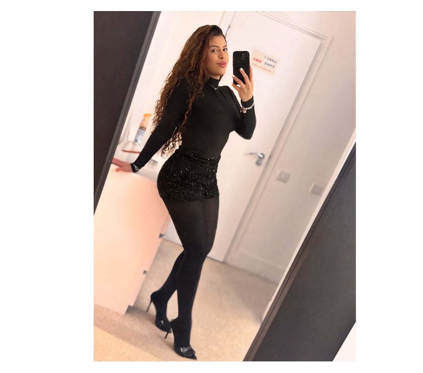 Hot and party Brazilian doing the 1° tour in the UK