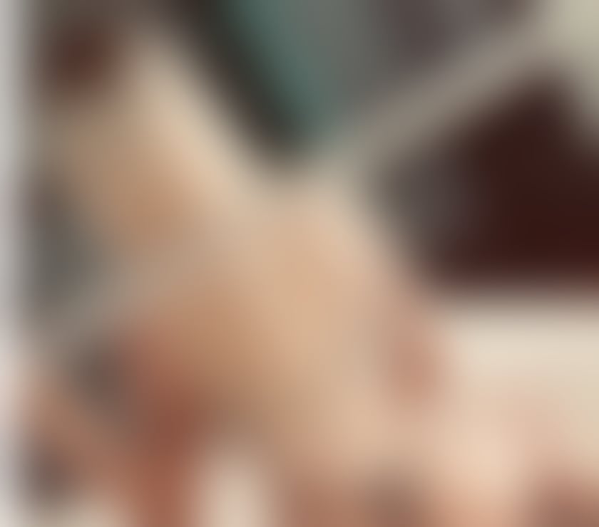 Escorts East London Redbridge - Photos for Anna I’m now in town good Owo call me 🍭🍭🎉