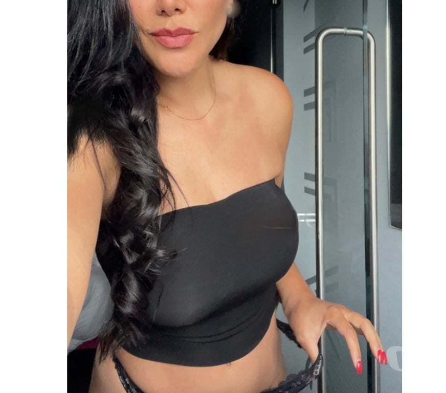 Escorts Kent Tunbridge Wells - Photos for MEL FOXER PARTY GIRL