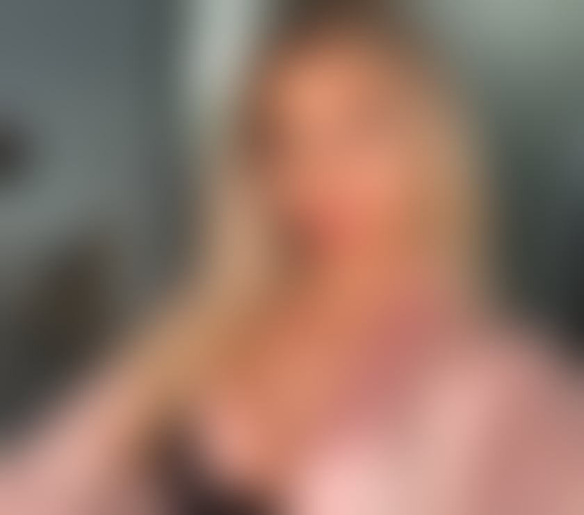 Luana just for one week in the town 💖