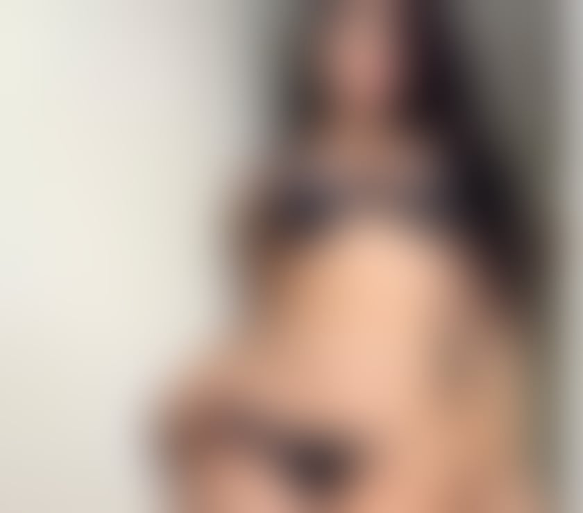 Escorts Edinburgh Old Town Edinburgh - Photos for LAURA KARDASHIAN BOMBSHELL BRITISH MIXED