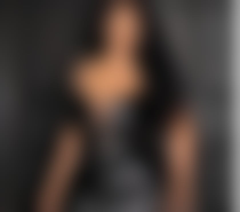 Escorts Edinburgh Old Town Edinburgh - Photos for LAURA KARDASHIAN BOMBSHELL BRITISH MIXED