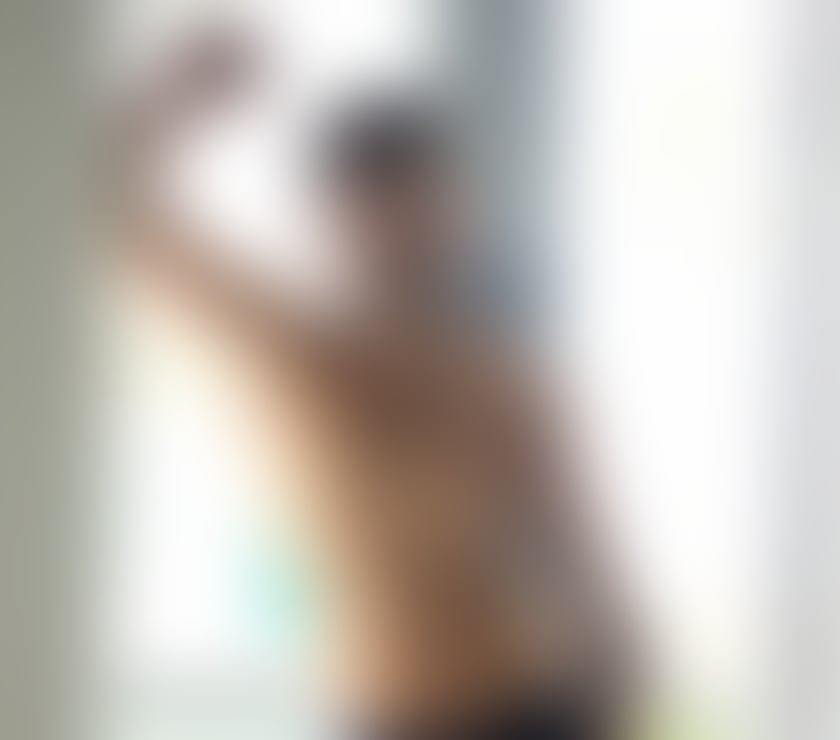 Looking for a woman's 60p h