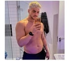 6ft, XL, kinky & vers Yorkshire lad.