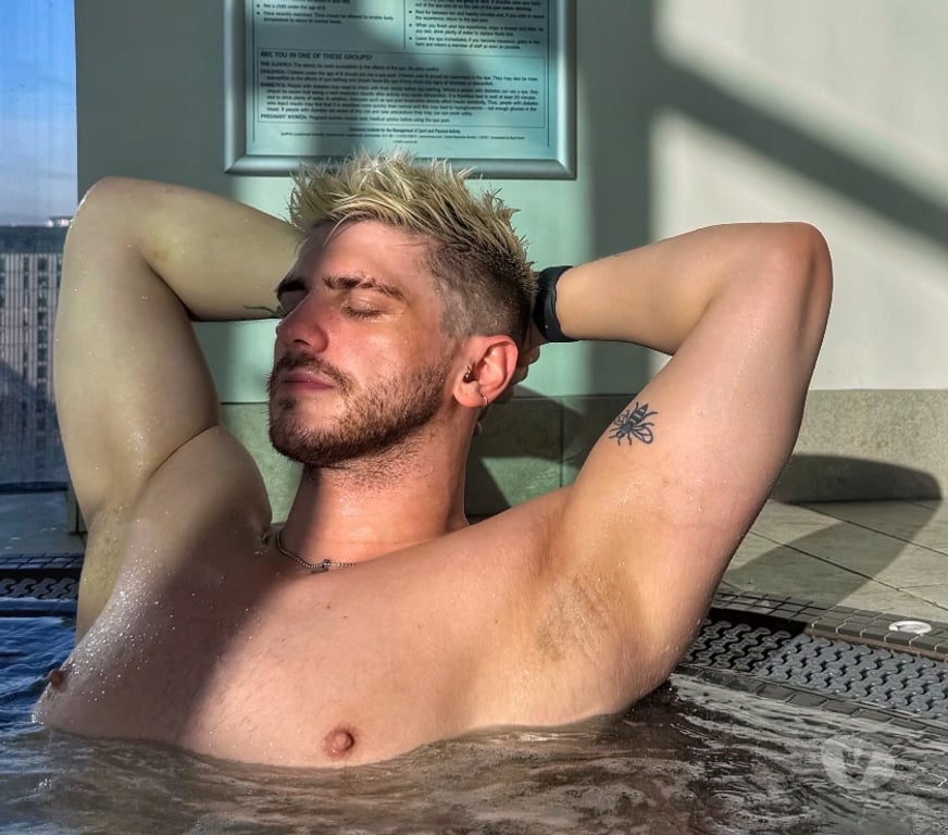  Gay massage Glasgow Glasgow City Centre - Glasgow - Photos for 6ft, XL, kinky & vers Yorkshire lad.