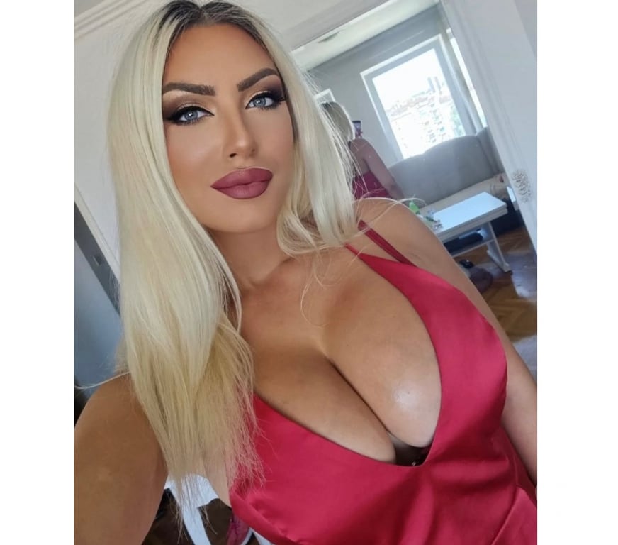 Escorts West Sussex Crawley - Photos for ✅HOT WOMEN IN CRAWLEY‼️BIG BOOBS❤️‍🔥PARTY🎉