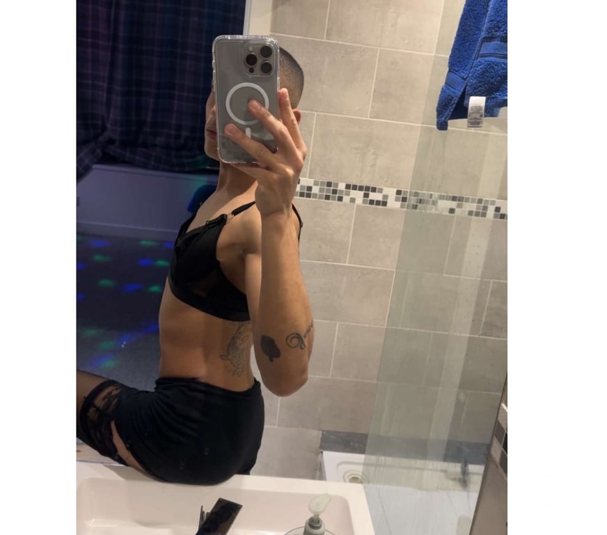 Trans Escorts Kent Tunbridge Wells - Photos for 👠 Feemboy 😈 party 🥳