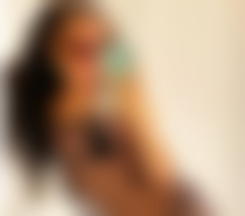 Trans Escorts East London Canary Wharf Station - East London - Photos for Beautiful English Trans Woman - Soft, Sensual, and Discreet