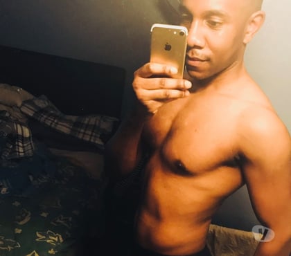 Gay escorts Canary Wharf East London - Photos for Bi Hung Available Thursday Daytime Outcall