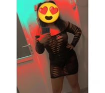 🍑 Party girl 🥂 WET and HORNY 💦