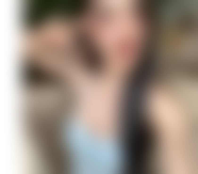 NEW DUO IN THE UK ✨ YOUR GIRLFRIENDS