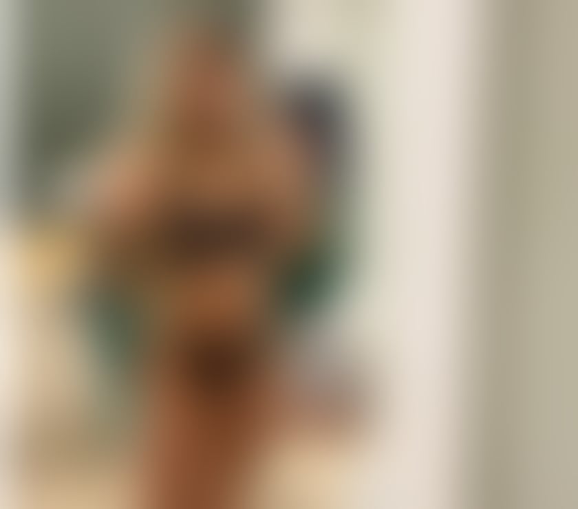 Escorts North West London Wembley Park - North West London - Photos for 🇧🇷 Sun-Kissed Blonde — No rush 🍾