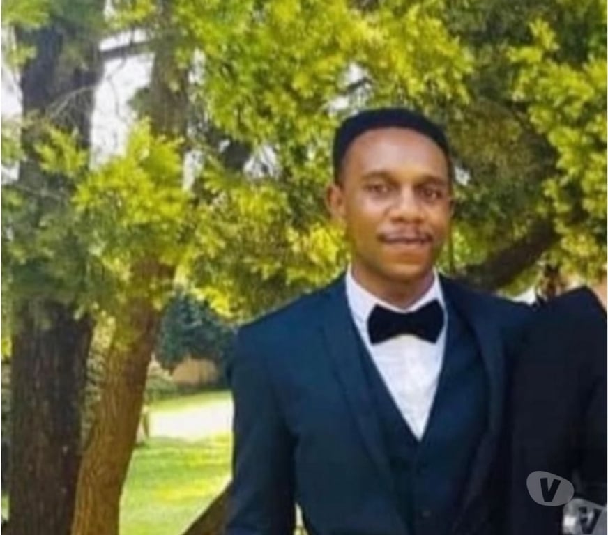  Gay massage East London Canning Town - DLR Station - East London - Photos for Bi Hung Student Free Daytime Afternoon Outcall